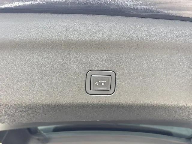 2024 GMC Yukon 4WD Denali