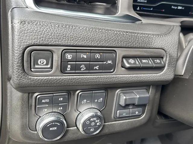 2024 GMC Yukon 4WD Denali