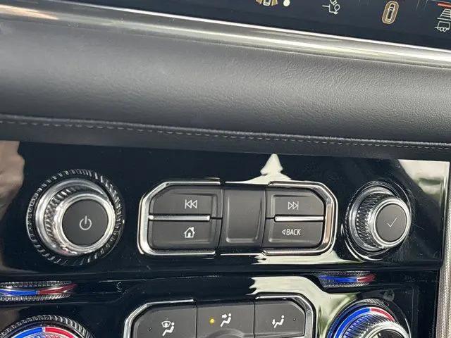 2024 GMC Yukon 4WD Denali