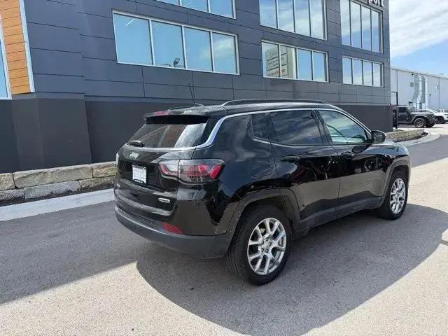 2024 Jeep Compass Latitude Lux FWD