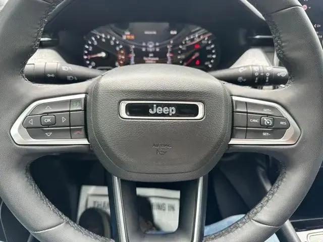 2024 Jeep Compass Latitude Lux FWD