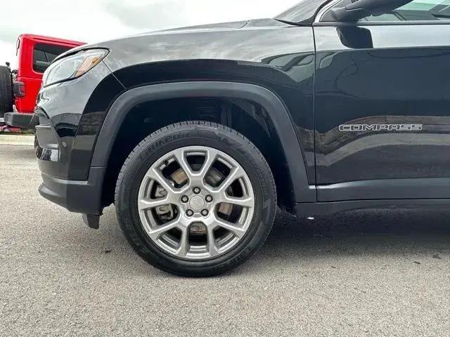 2024 Jeep Compass Latitude Lux FWD