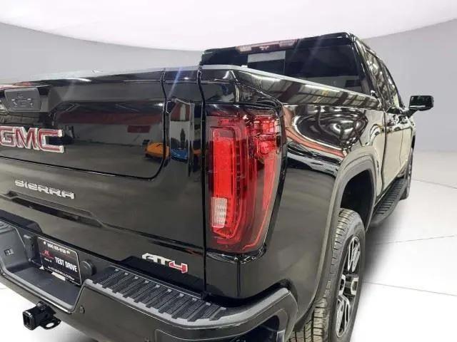 2022 GMC Sierra 1500 Limited 4WD Crew Cab Short Box AT4