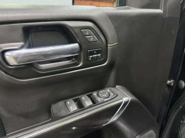 2022 GMC Sierra 1500 Limited 4WD Crew Cab Short Box AT4