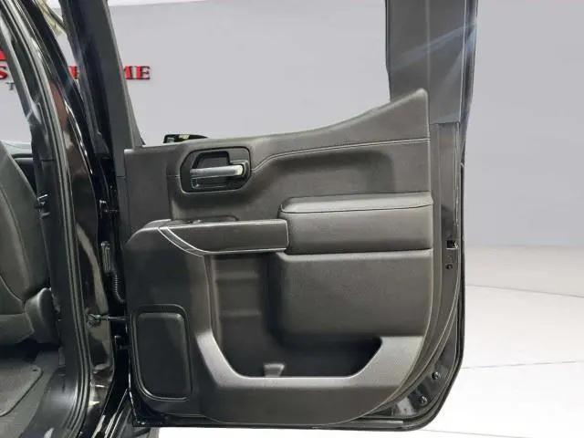 2022 GMC Sierra 1500 Limited 4WD Crew Cab Short Box AT4