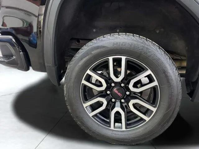 2022 GMC Sierra 1500 Limited 4WD Crew Cab Short Box AT4