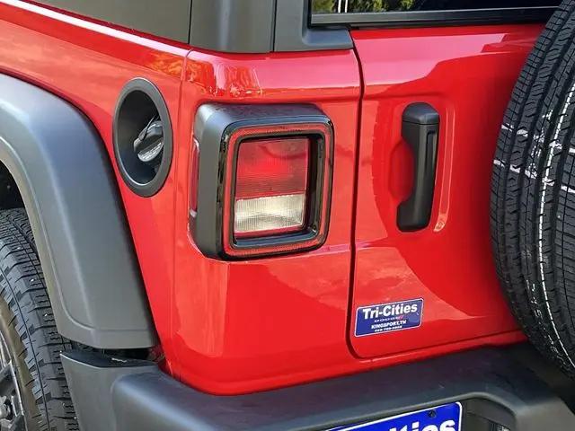 2025 Jeep Wrangler 4-Door Summit 4x4