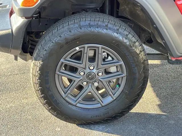 2025 Jeep Wrangler 4-Door Summit 4x4