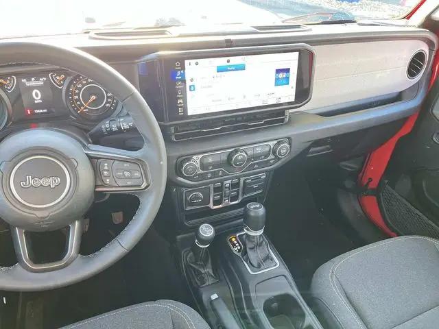 2025 Jeep Wrangler 4-Door Summit 4x4