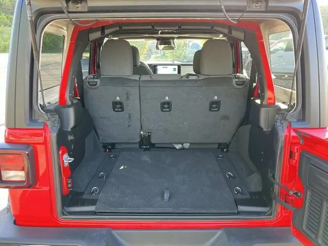 2025 Jeep Wrangler 4-Door Summit 4x4