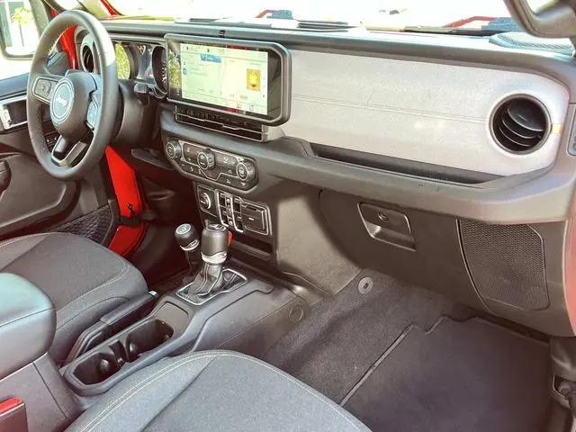 2025 Jeep Wrangler 4-Door Summit 4x4