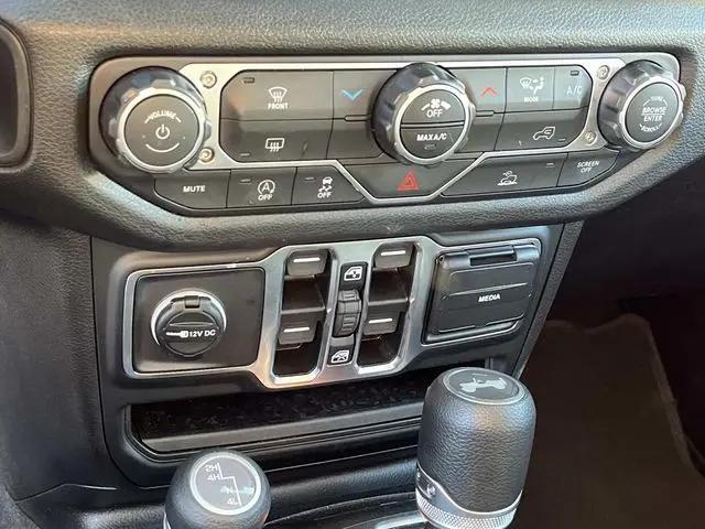 2025 Jeep Wrangler 4-Door Summit 4x4