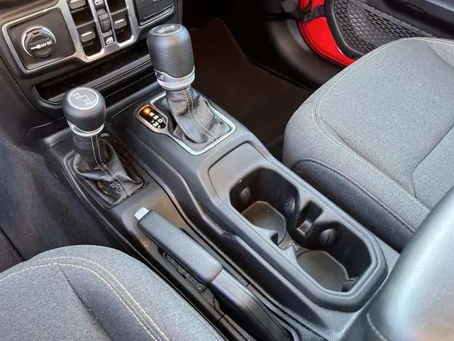 2025 Jeep Wrangler 4-Door Summit 4x4