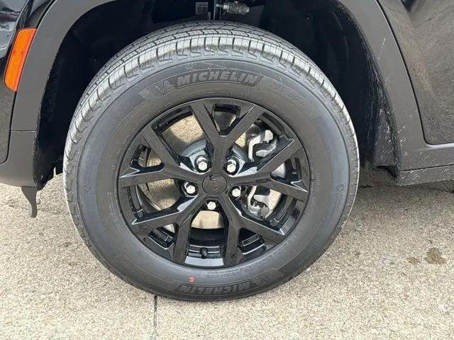 2026 Jeep Grand Cherokee L Altitude 4x4