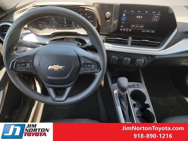 2025 Chevrolet Trax FWD LS