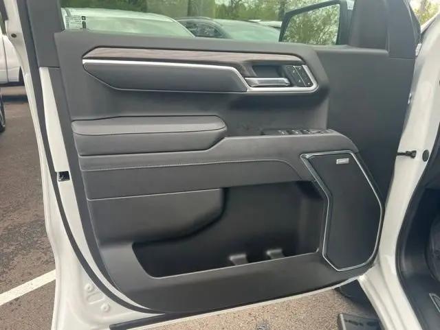 2025 Chevrolet Silverado 1500 4WD Crew Cab Short Bed LTZ