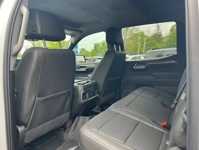2025 Chevrolet Silverado 1500 4WD Crew Cab Short Bed LTZ