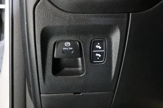 2023 Ram 1500 Big Horn Crew Cab 4x4 5'7" Box