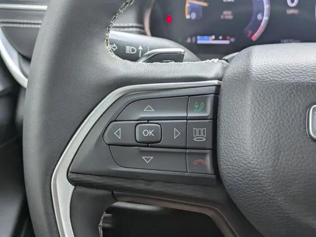 2024 Jeep Grand Cherokee Laredo 4x4
