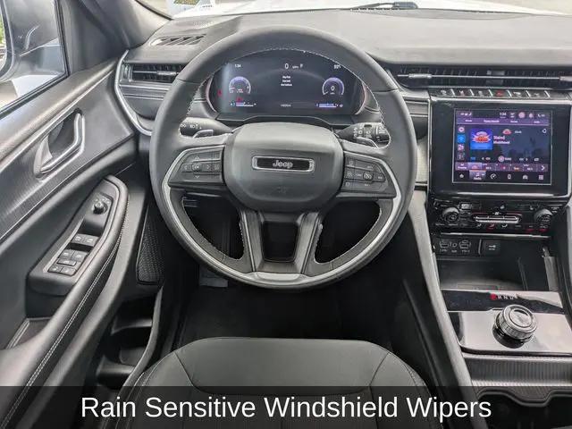2024 Jeep Grand Cherokee Laredo 4x4