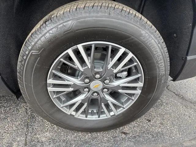 2025 Chevrolet Traverse FWD LT