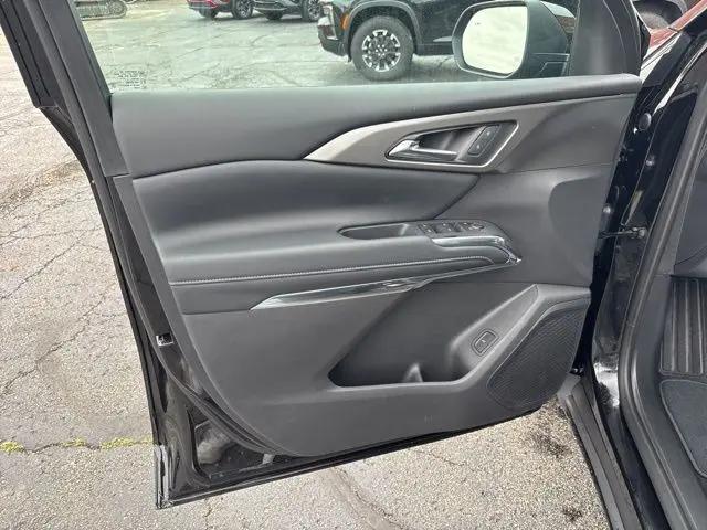 2025 Chevrolet Traverse FWD LT
