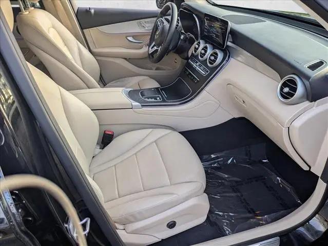 2022 Mercedes-Benz GLC SUV