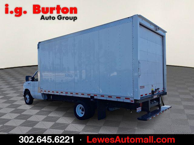 2024 Ford E-450 Cutaway Base