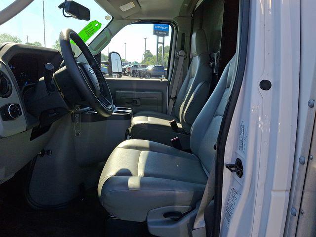 2024 Ford E-450 Cutaway Base