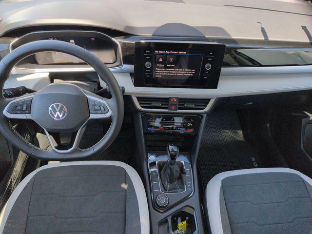 2026 Volkswagen Taos SE