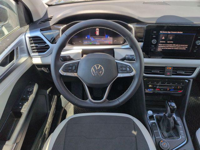 2026 Volkswagen Taos SE