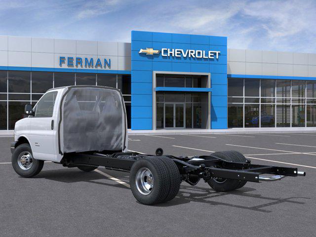 2026 Chevrolet Express Cutaway 4500 Van