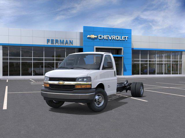2026 Chevrolet Express Cutaway 4500 Van