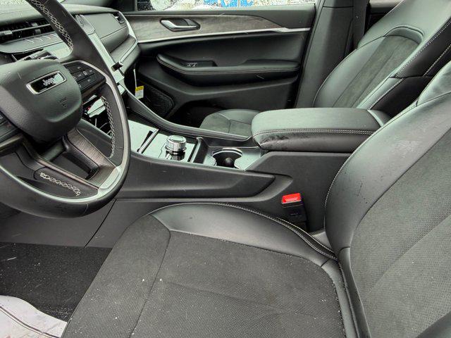 2026 Jeep Grand Cherokee L Altitude 4x4