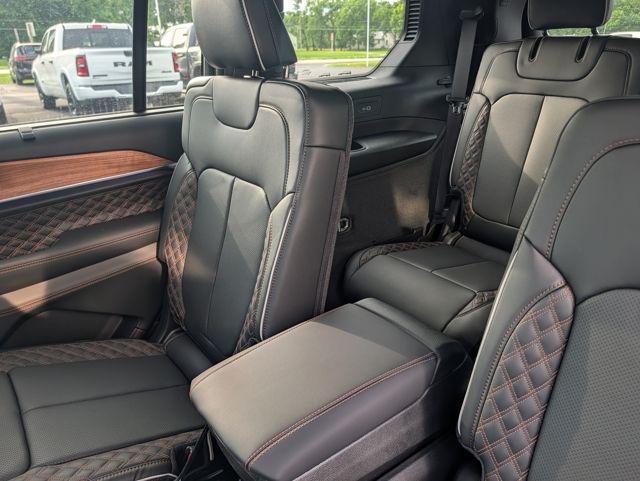 2026 Jeep Grand Cherokee L Summit 4x4
