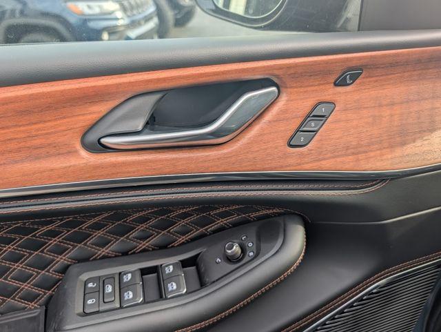 2026 Jeep Grand Cherokee L Summit 4x4
