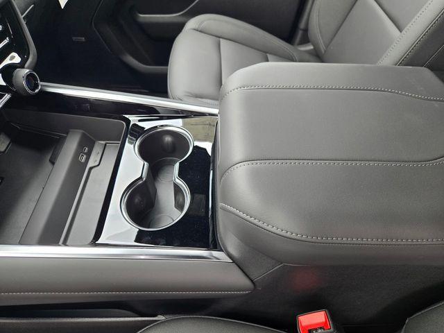 2026 Chevrolet Suburban LT, 4WD