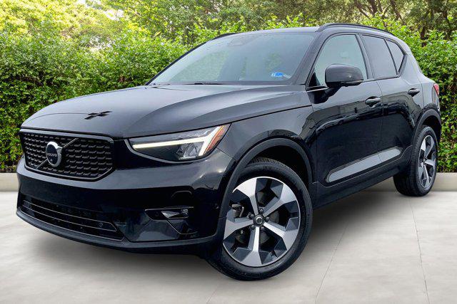 2023 Volvo XC40 B5 Plus Dark Theme for sale in GLASSBORO, NJ