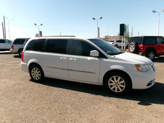 2016 Chrysler Town & Country Touring