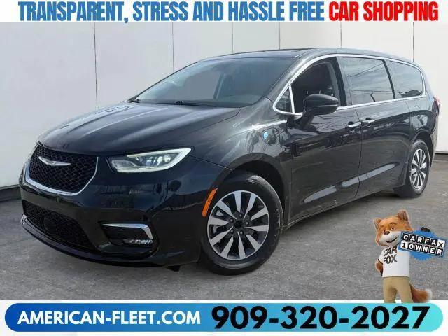 2022 Chrysler Pacifica Hybrid Touring L for sale in Fontana, CA