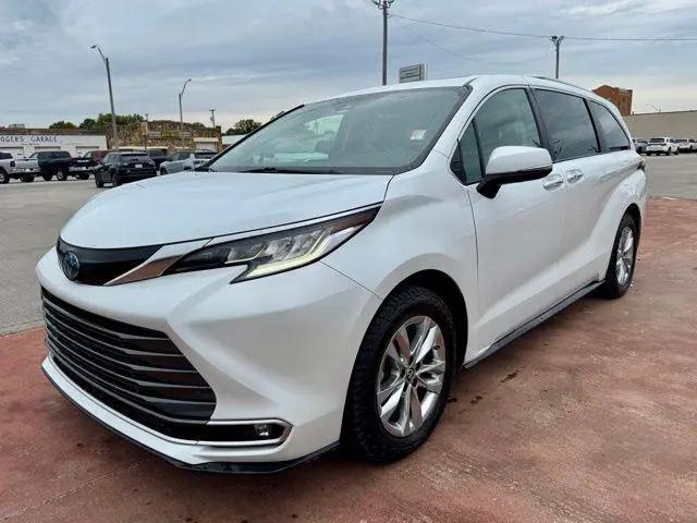 2022 Toyota Sienna Limited for sale in Vinita, OK