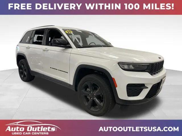 2023 Jeep Grand Cherokee Altitude 4x4 for sale in Farmington, NY