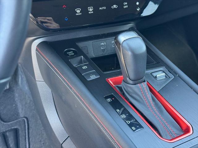 2025 Nissan Kicks SR Intelligent AWD