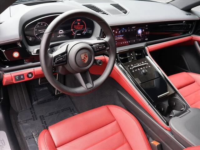 2025 Porsche Panamera 4