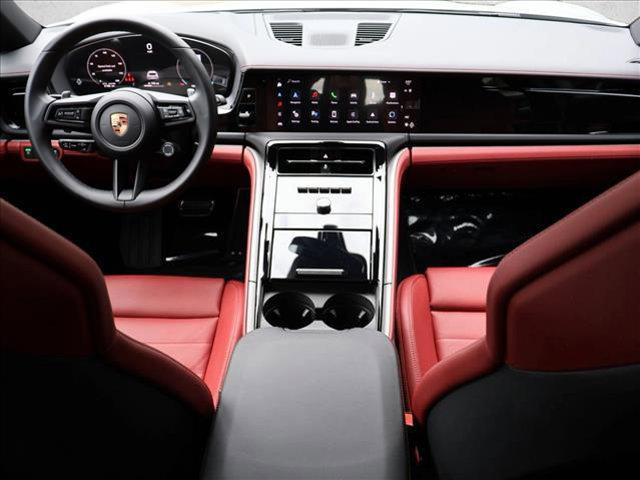 2025 Porsche Panamera 4