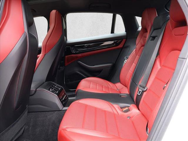 2025 Porsche Panamera 4