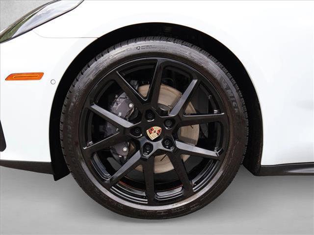 2025 Porsche Panamera 4