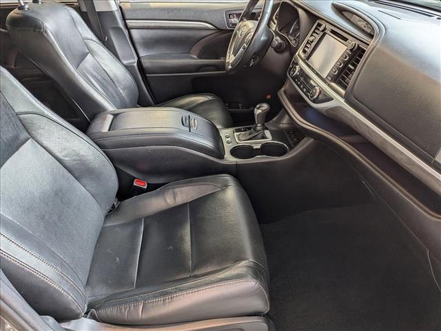 2019 Toyota Highlander Hybrid Limited Platinum