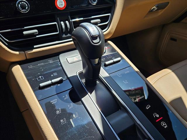 2024 Porsche Macan AWD