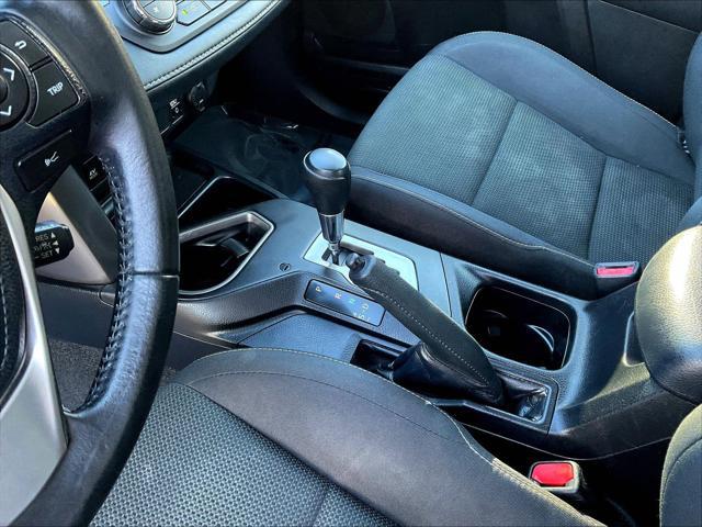 2017 Toyota RAV4 Hybrid XLE